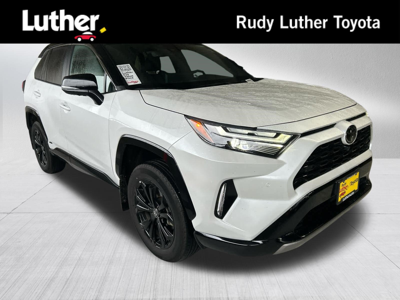 Certified 2025 Toyota RAV4 XSE w/ Advanced Technology Package AWD/4WD image 1