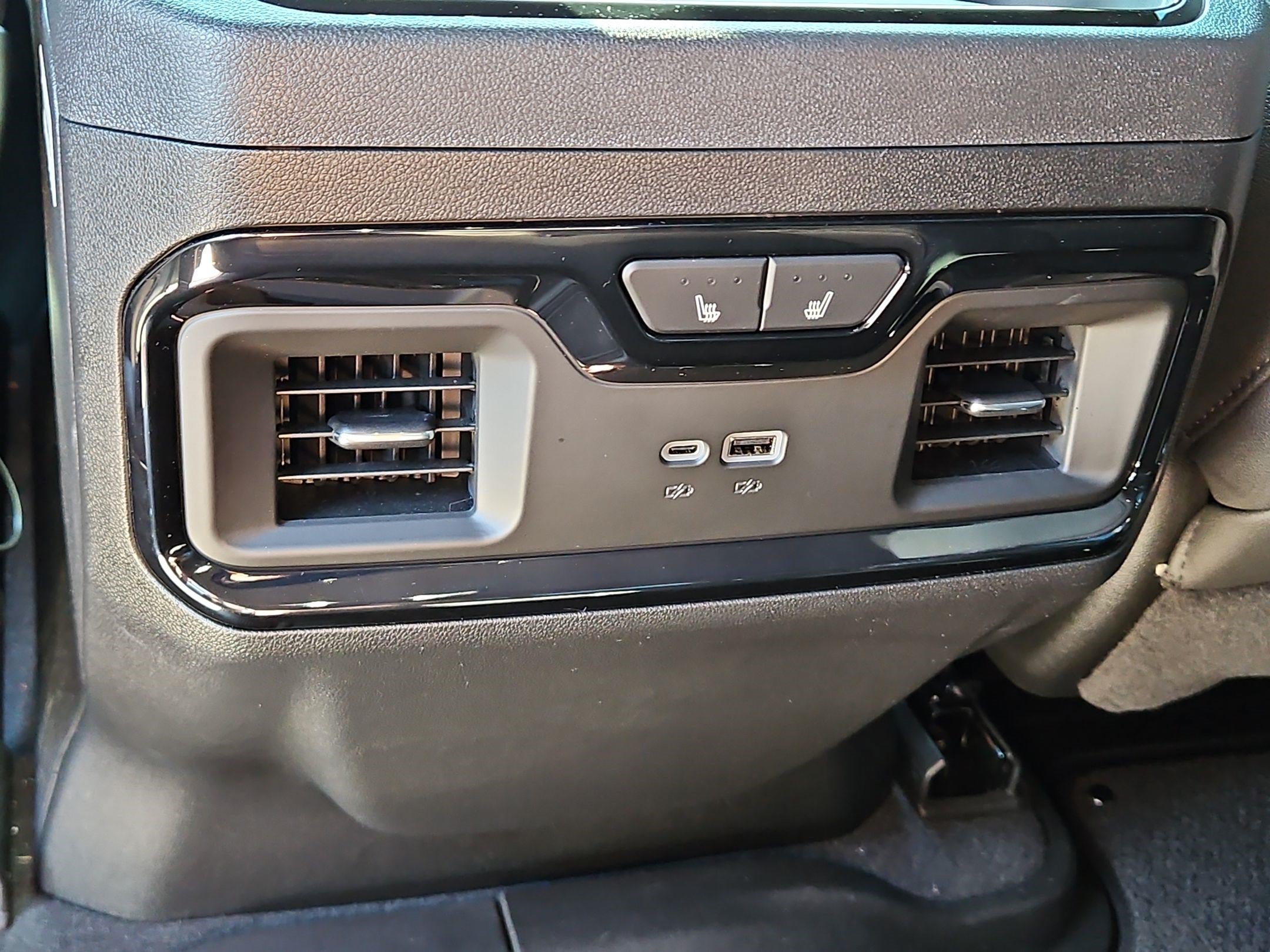 Used 2026 GMC Sierra 3500 AT4 w/ AT4 Premium Plus Package AWD/4WD image 28