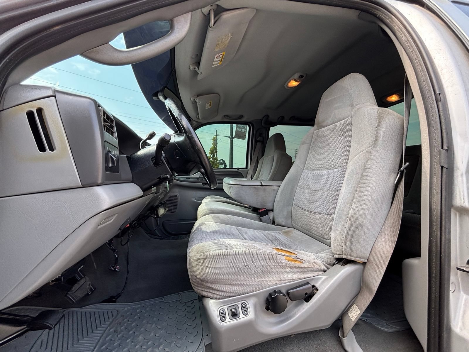 Used 2003 Ford F250 XLT AWD/4WD image 11
