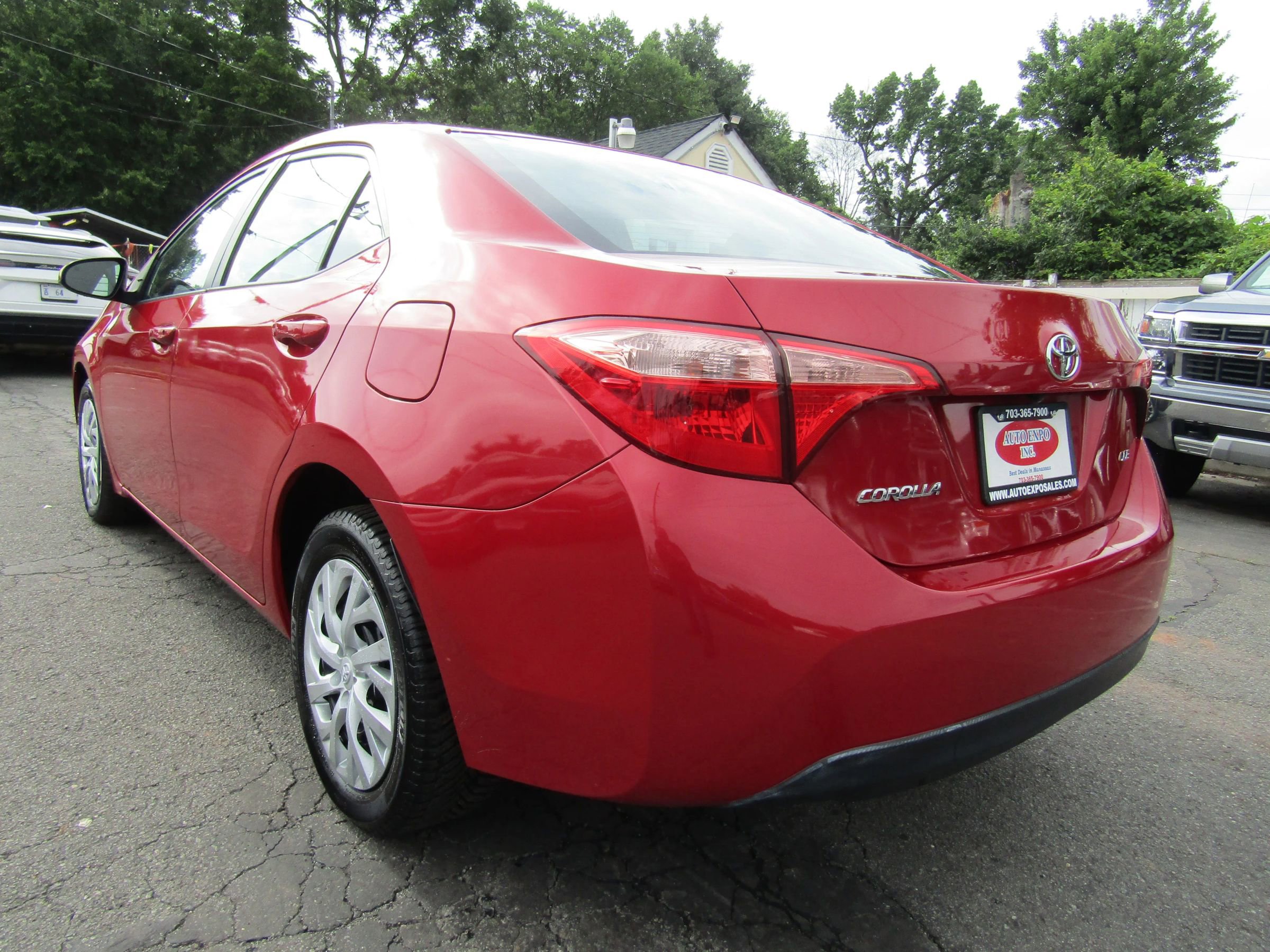 Used 2017 Toyota Corolla LE image 5