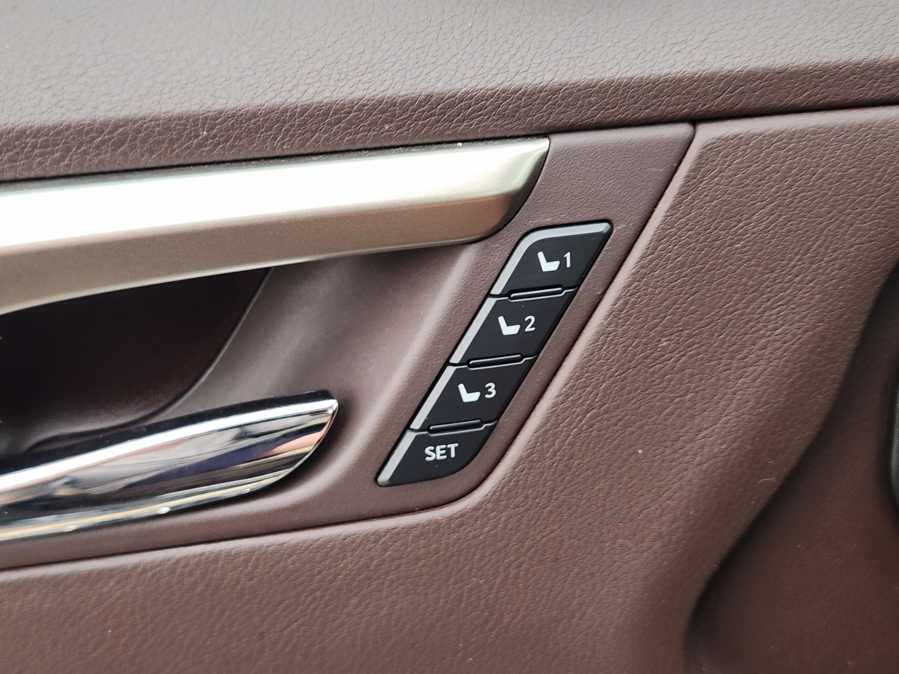 Used 2016 Lexus RX 350 FWD w/ Premium Package image 8