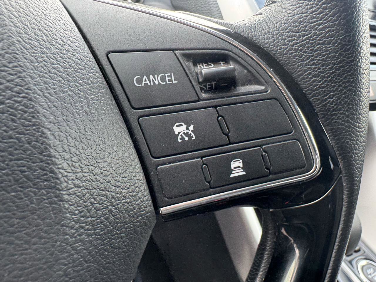 Used 2024 Mitsubishi Eclipse Cross SE image 30