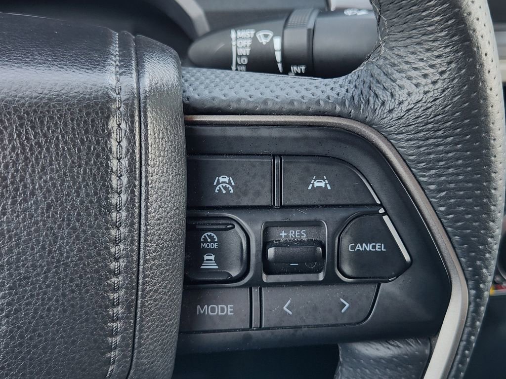Certified 2025 Toyota Tacoma SR5 w/ SR5 Upgrade Package AWD/4WD image 30