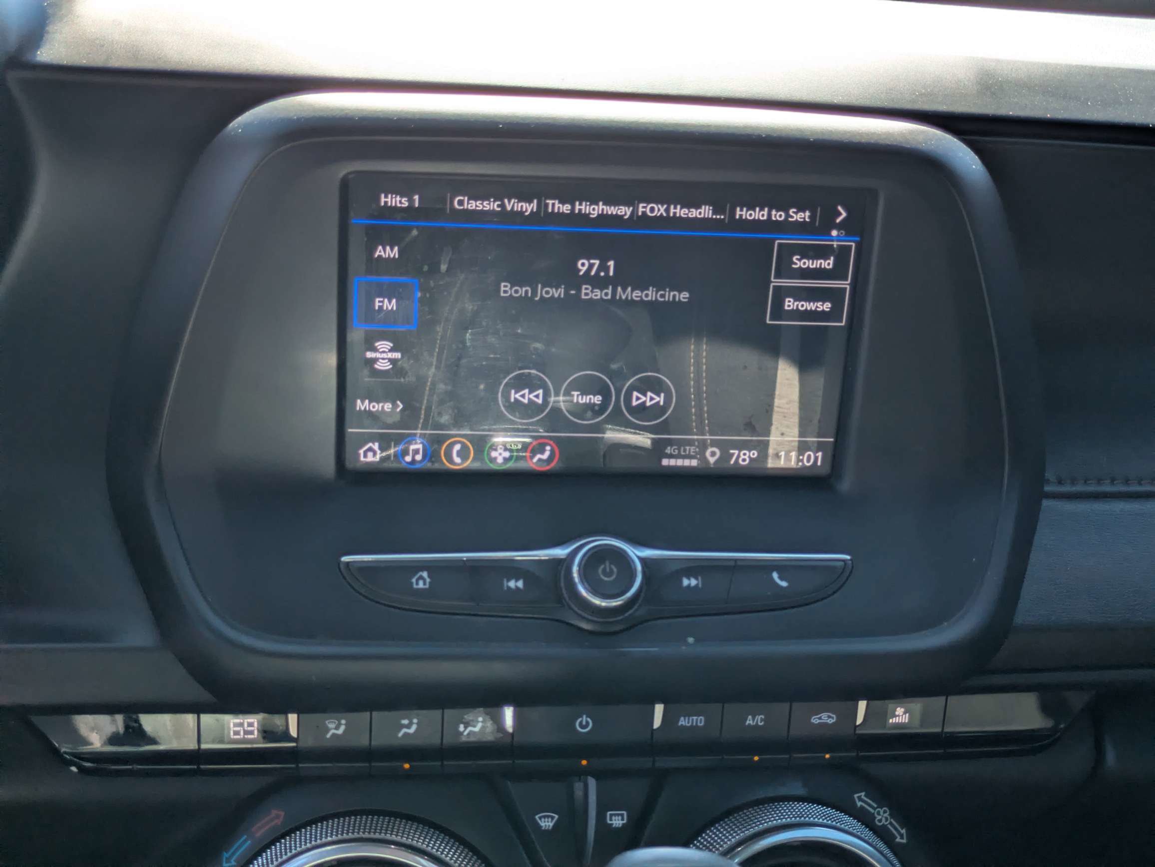 Used 2021 Chevrolet Camaro LT w/ RS Package RWD image 18