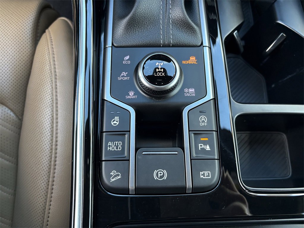 Certified 2025 Kia Sorento SX Prestige w/ Olive Brown Leather Package image 31