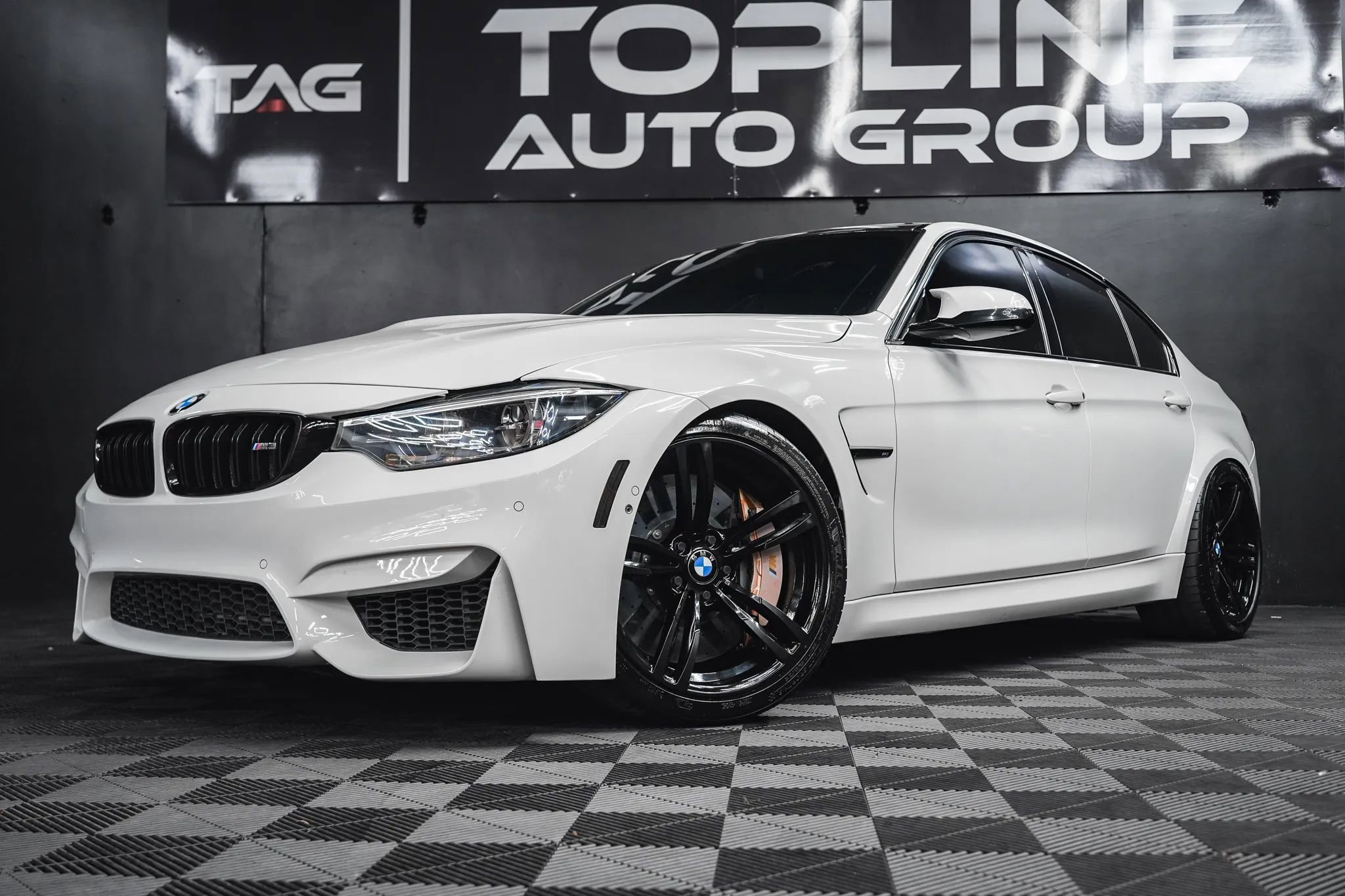 Used 2018 BMW M3 Sedan image 2