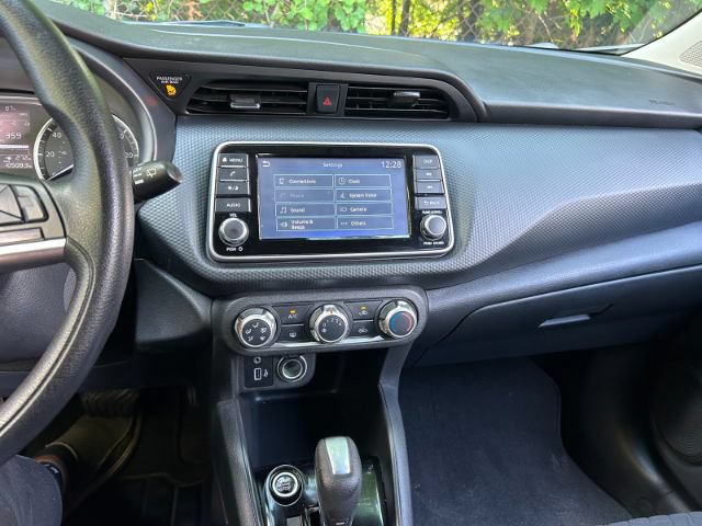 Used 2022 Nissan Kicks S FWD image 14