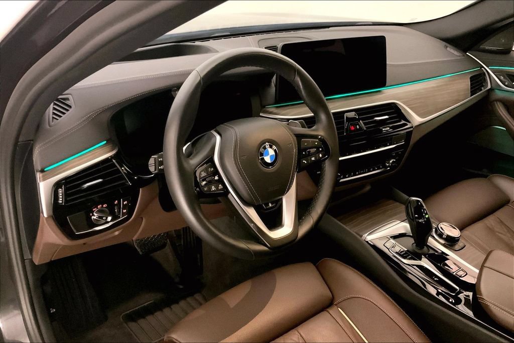 Used 2021 BMW 540i xDrive w/ Executive Package AWD/4WD image 21