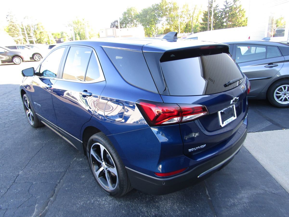 Used 2022 Chevrolet Equinox LT image 3