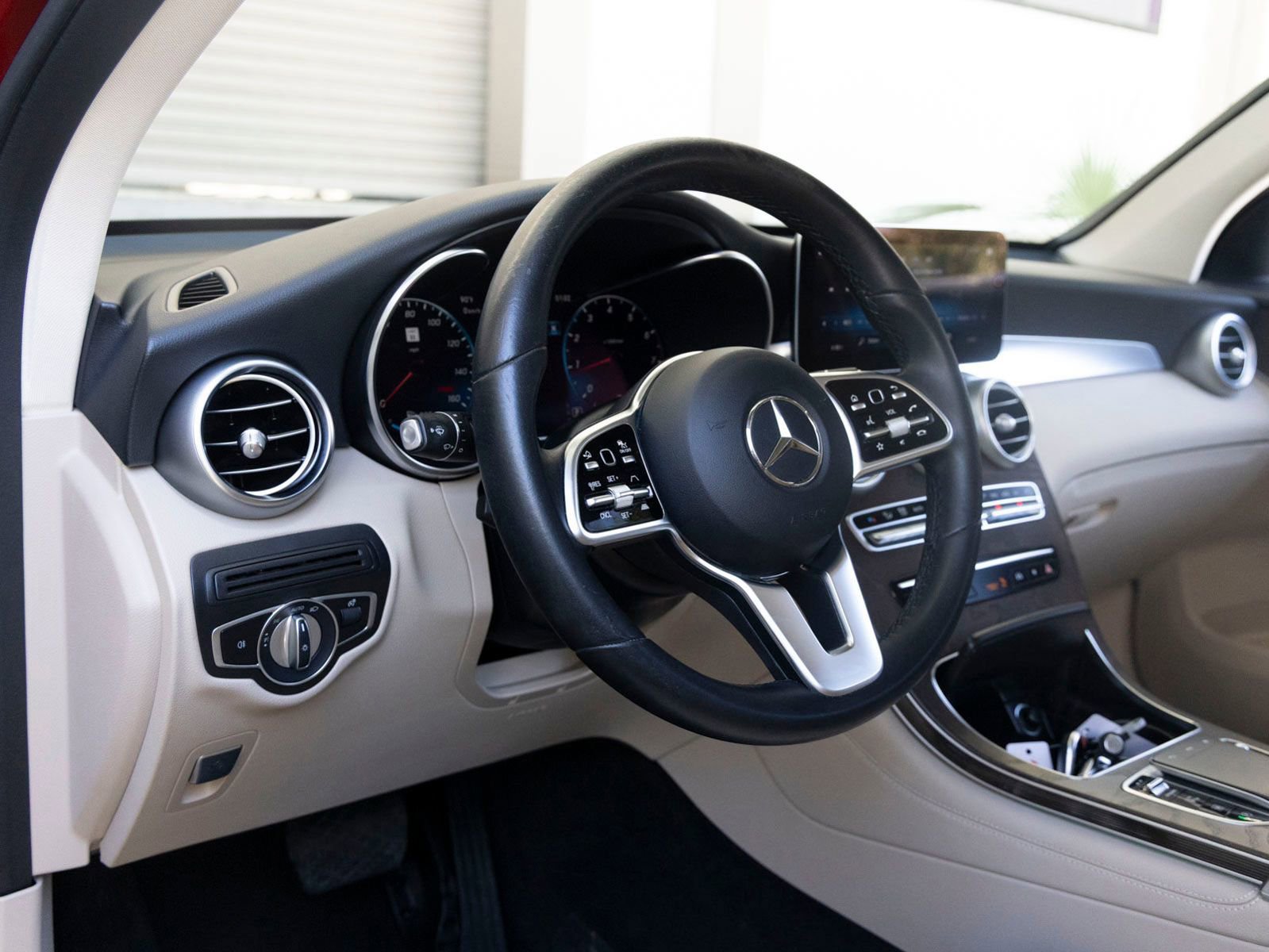 Used 2021 Mercedes-Benz GLC 300 image 15