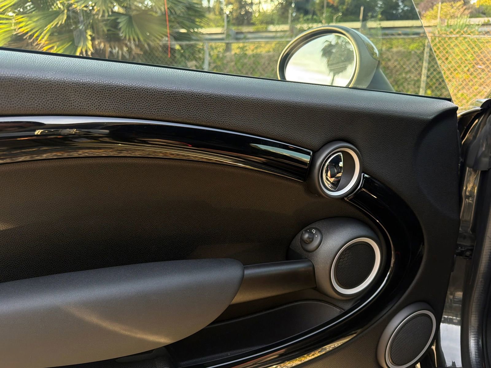 Used 2013 MINI Cooper Roadster S FWD image 11