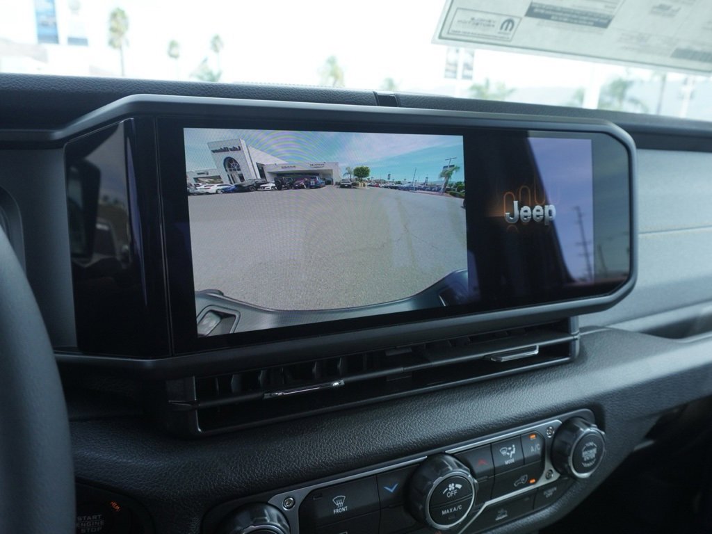 New 2025 Jeep Gladiator Sport S image 15