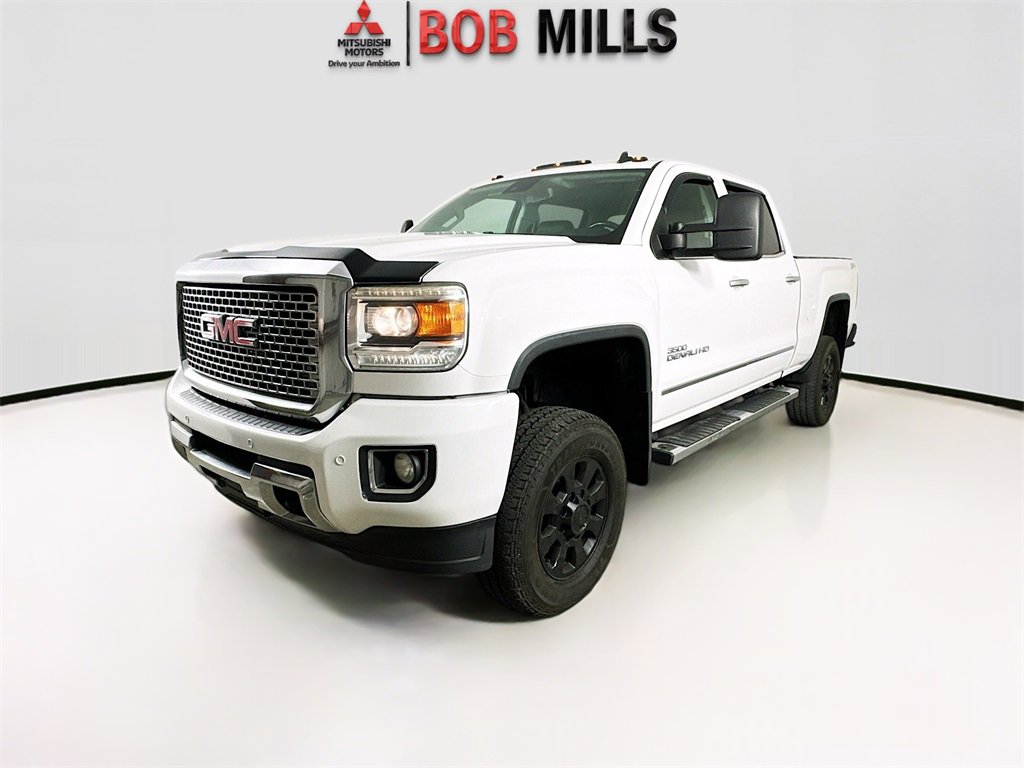 Used 2015 GMC Sierra 3500 Denali w/ Duramax Plus Package image 3