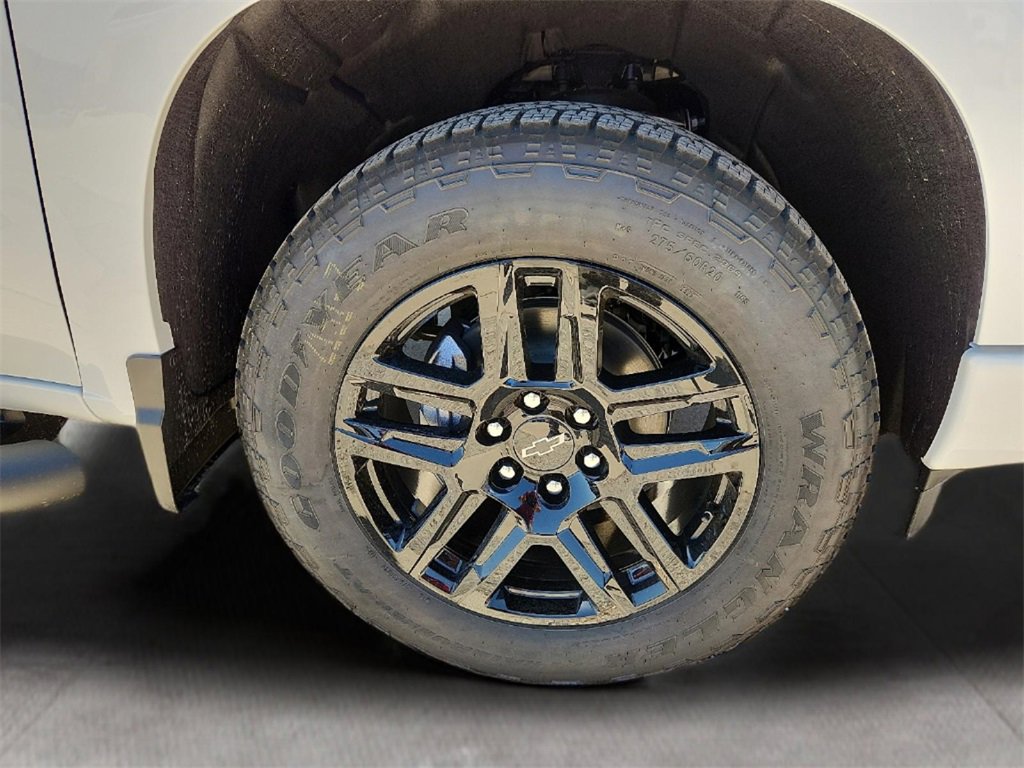 New 2026 Chevrolet Silverado 1500 Custom w/ Turbomax Blackout Package image 9