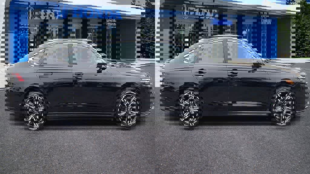 Certified 2023 Honda Accord Sport image 9