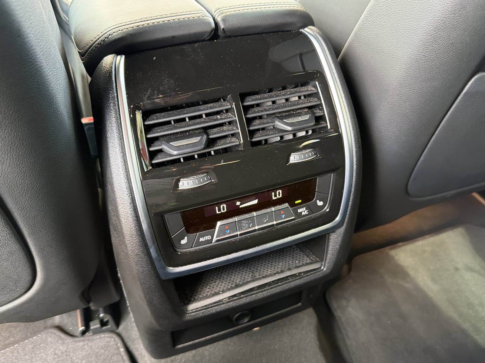 Certified 2026 BMW X6 xDrive40i AWD/4WD image 18