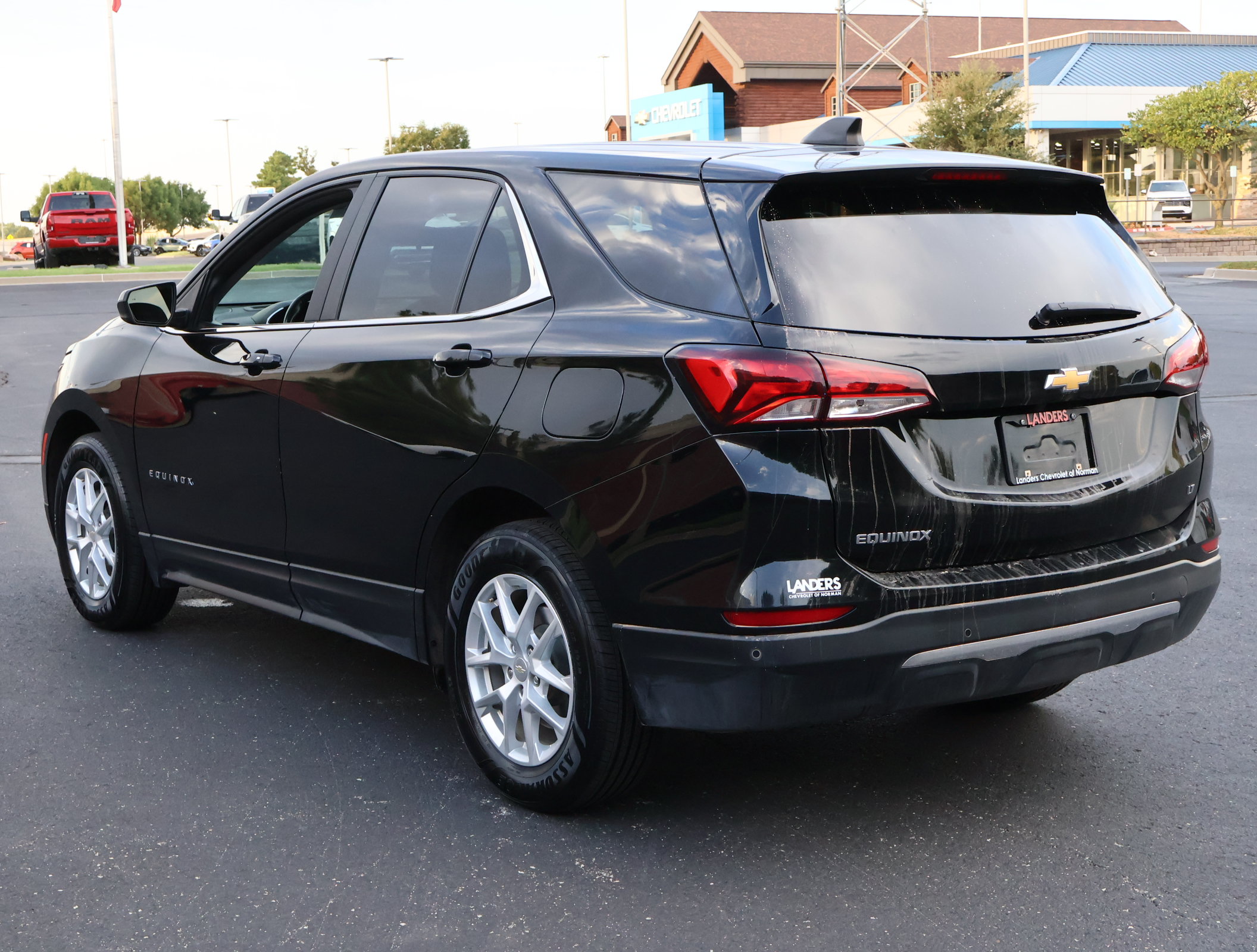 Used 2022 Chevrolet Equinox LT FWD image 7