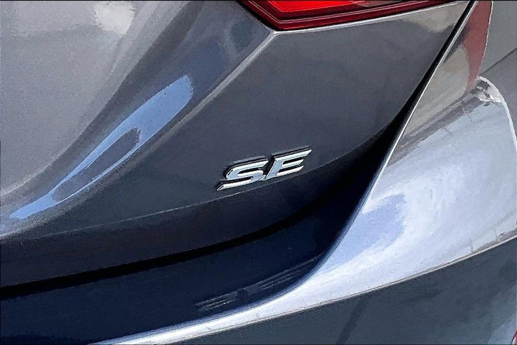 Certified 2022 Toyota Camry SE w/ Convenience Package image 22