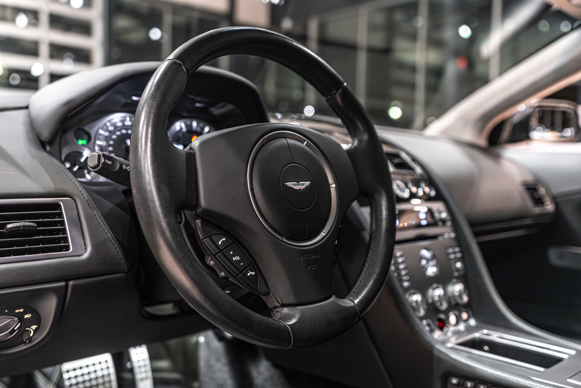 Used 2008 Aston Martin DB9 Coupe image 9