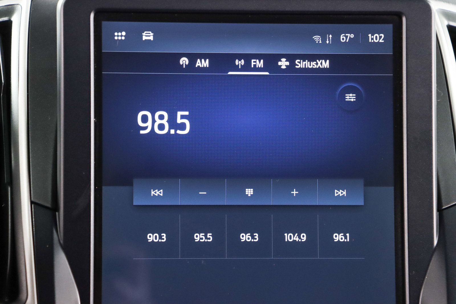 Used 2023 Ford Edge SEL image 19