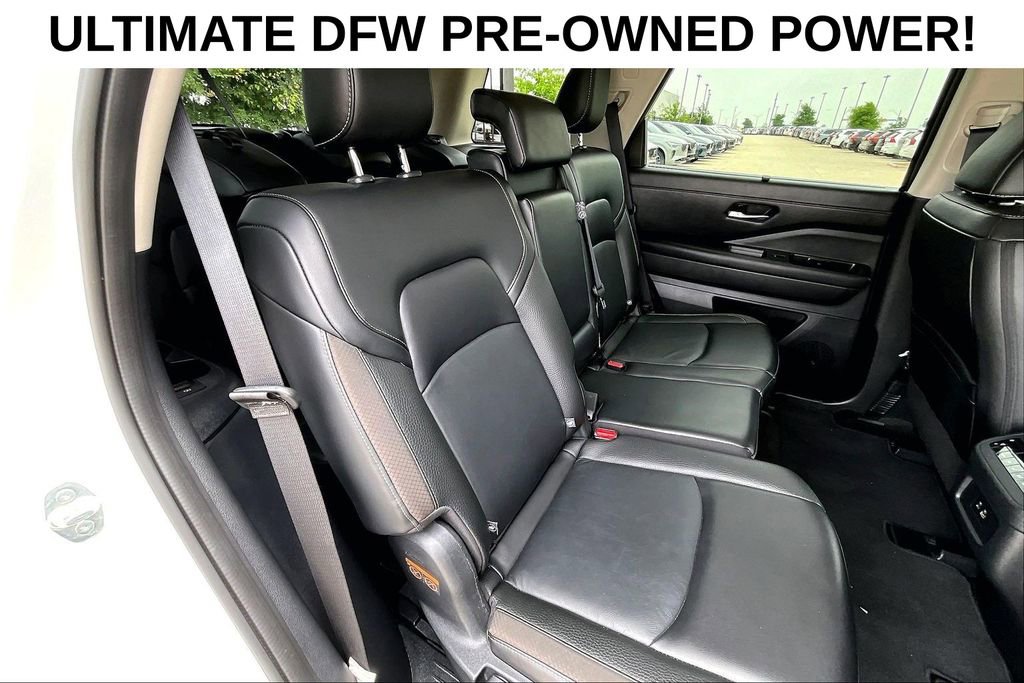 Used 2024 Nissan Pathfinder SL FWD image 31