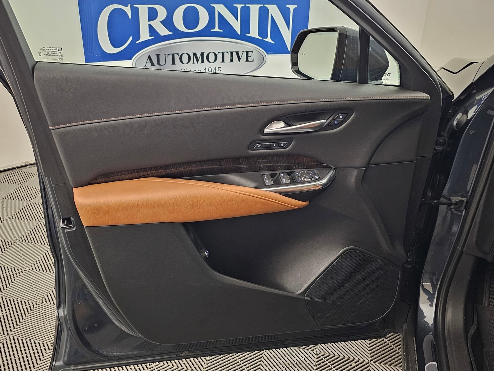 Used 2021 Cadillac XT4 Sport AWD/4WD image 2