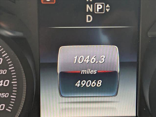 Used 2015 Mercedes-Benz C 300 4MATIC Sedan image 4