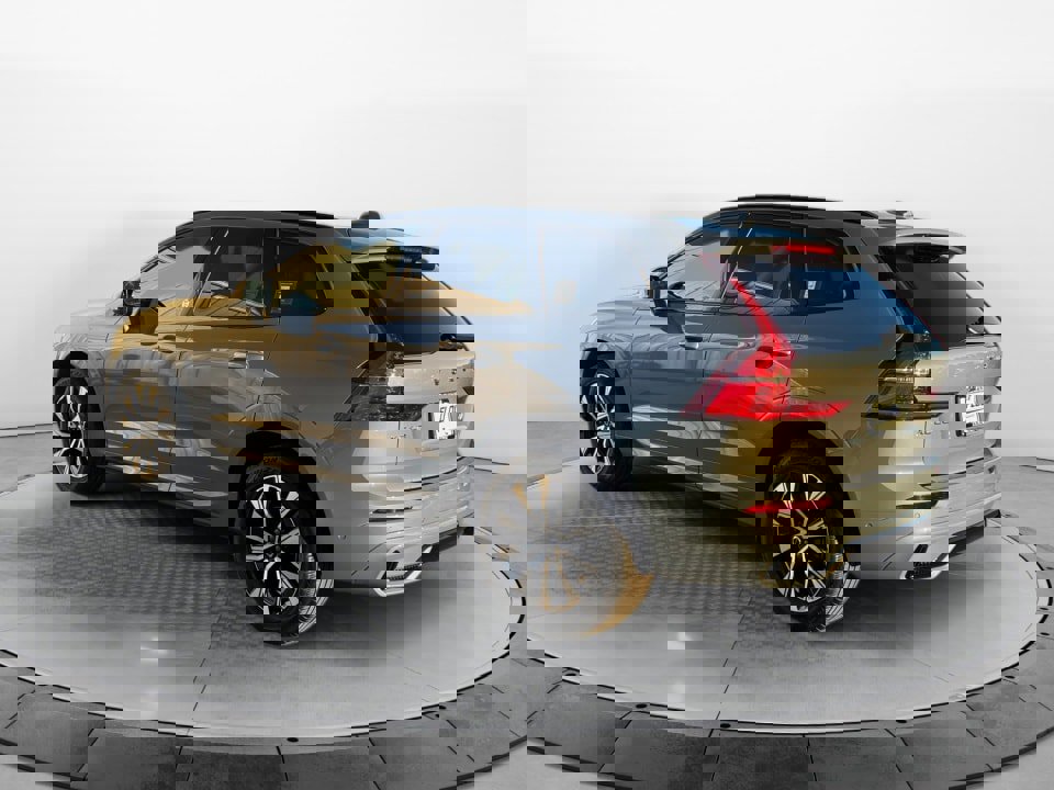 Certified 2024 Volvo XC60 B5 Plus w/ Climate Package image 5