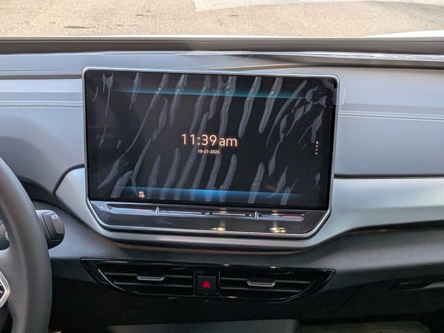 New 2025 Volkswagen ID.4 Pro image 18