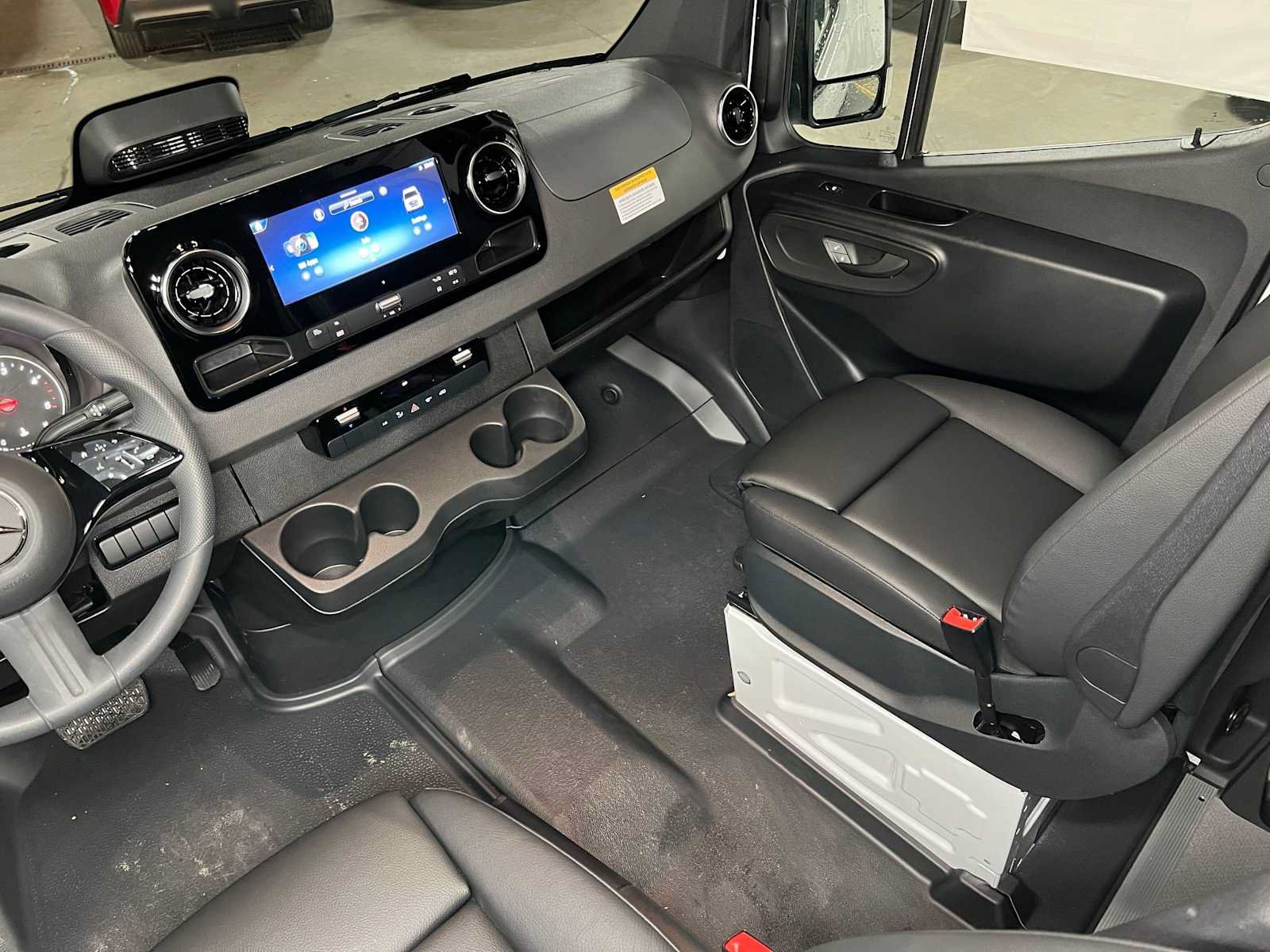 New 2025 Mercedes-Benz Sprinter 2500 image 37