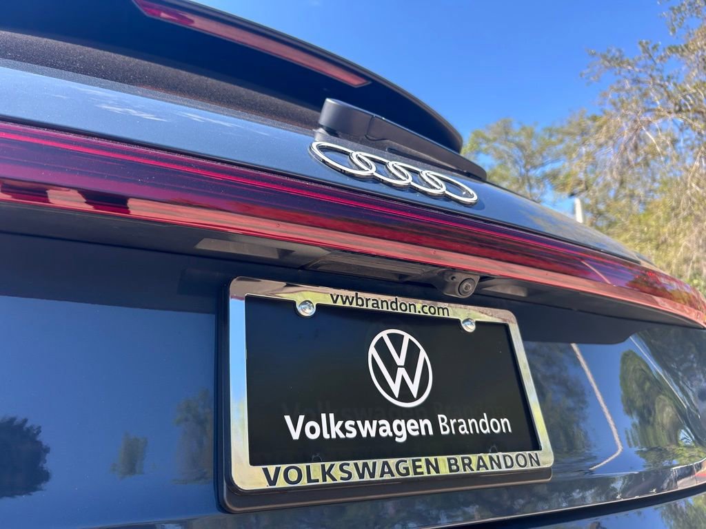 Used 2024 Audi Q8 e-tron Premium Plus w/ Premium Plus Package AWD/4WD image 47