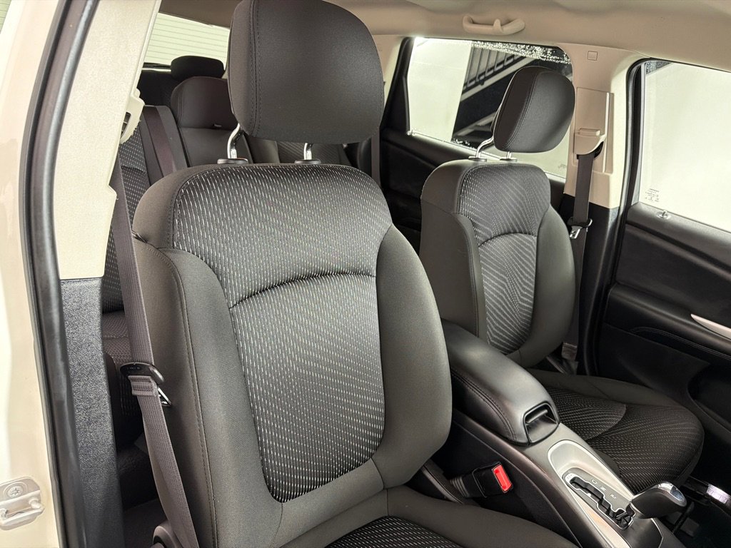 Used 2019 Dodge Journey SE FWD image 20