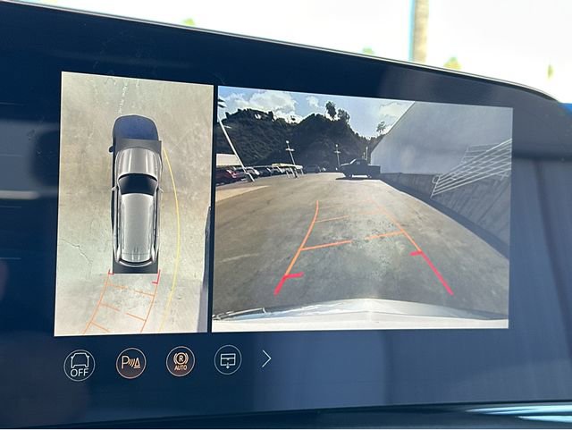 New 2026 Cadillac Vistiq Luxury AWD/4WD image 21