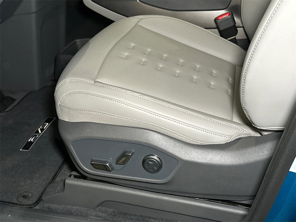 New 2026 Kia EV9 Wind image 14