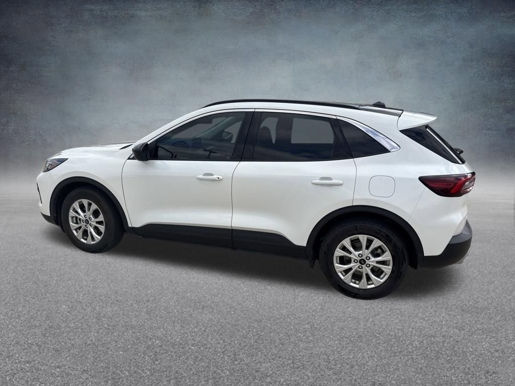 Used 2023 Ford Escape Active image 3