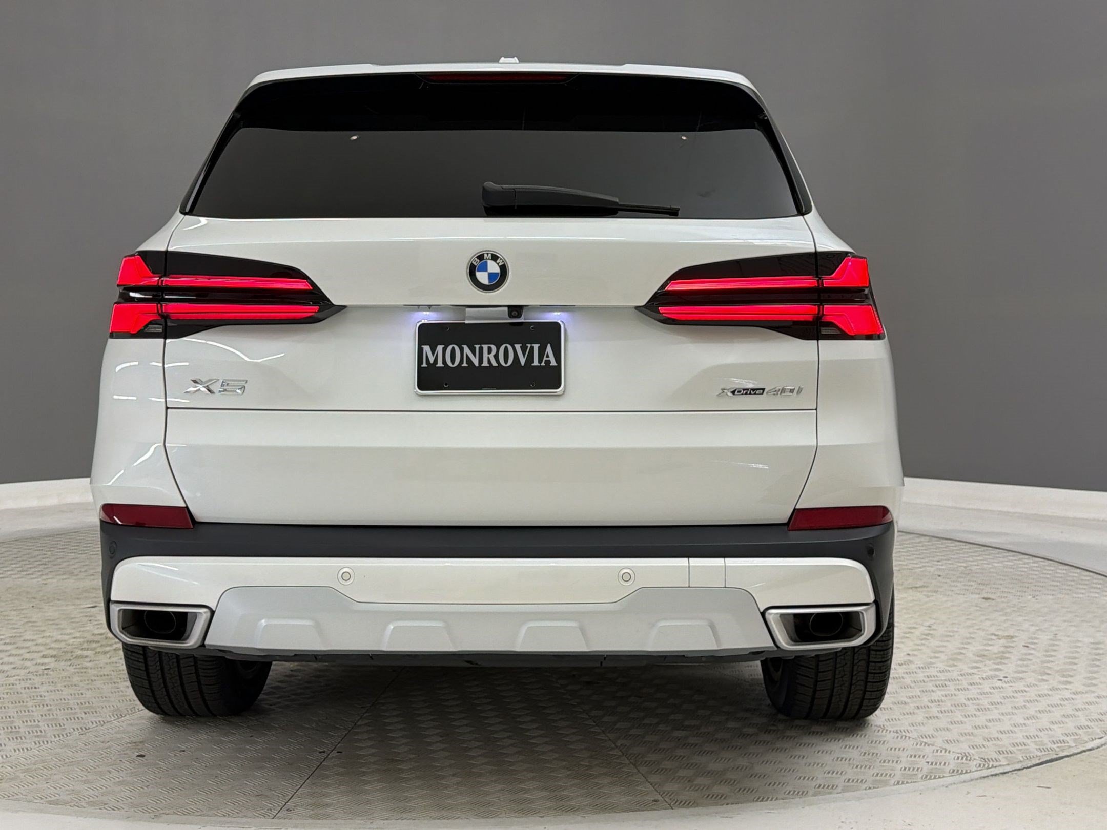Certified 2024 BMW X5 xDrive40i w/ Premium Package AWD/4WD image 10