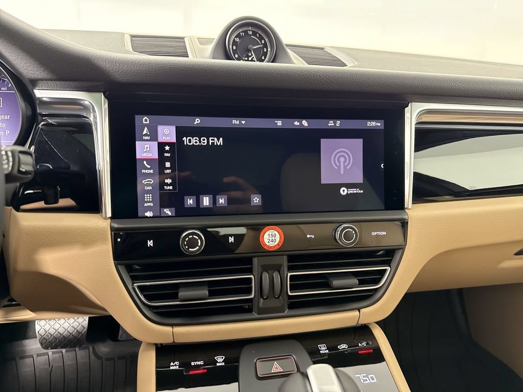 New 2026 Porsche Macan AWD/4WD image 28