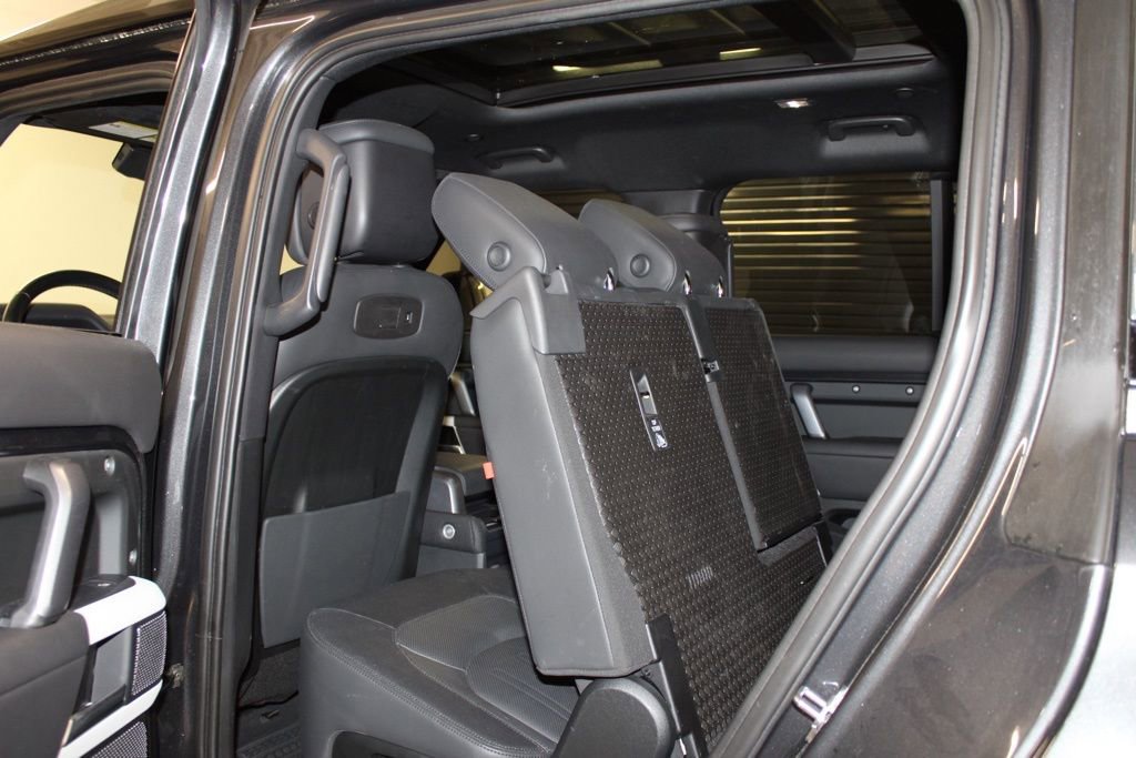 Used 2022 Land Rover Defender 110 X-Dynamic HSE image 40