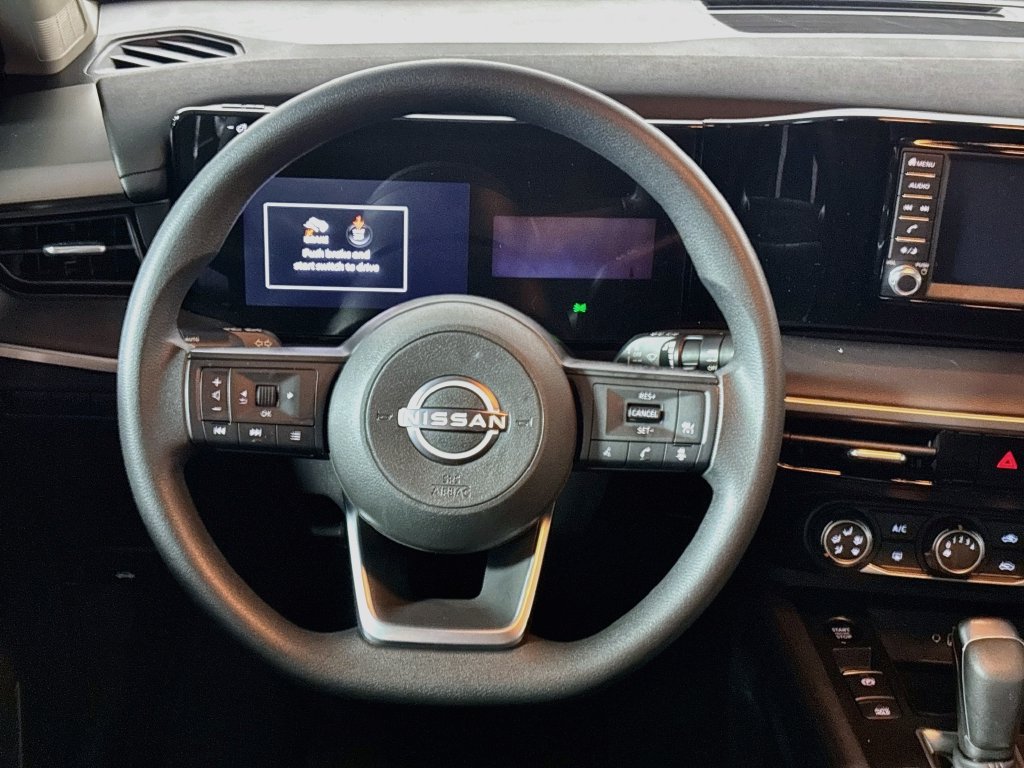 Used 2025 Nissan Kicks S AWD/4WD image 13