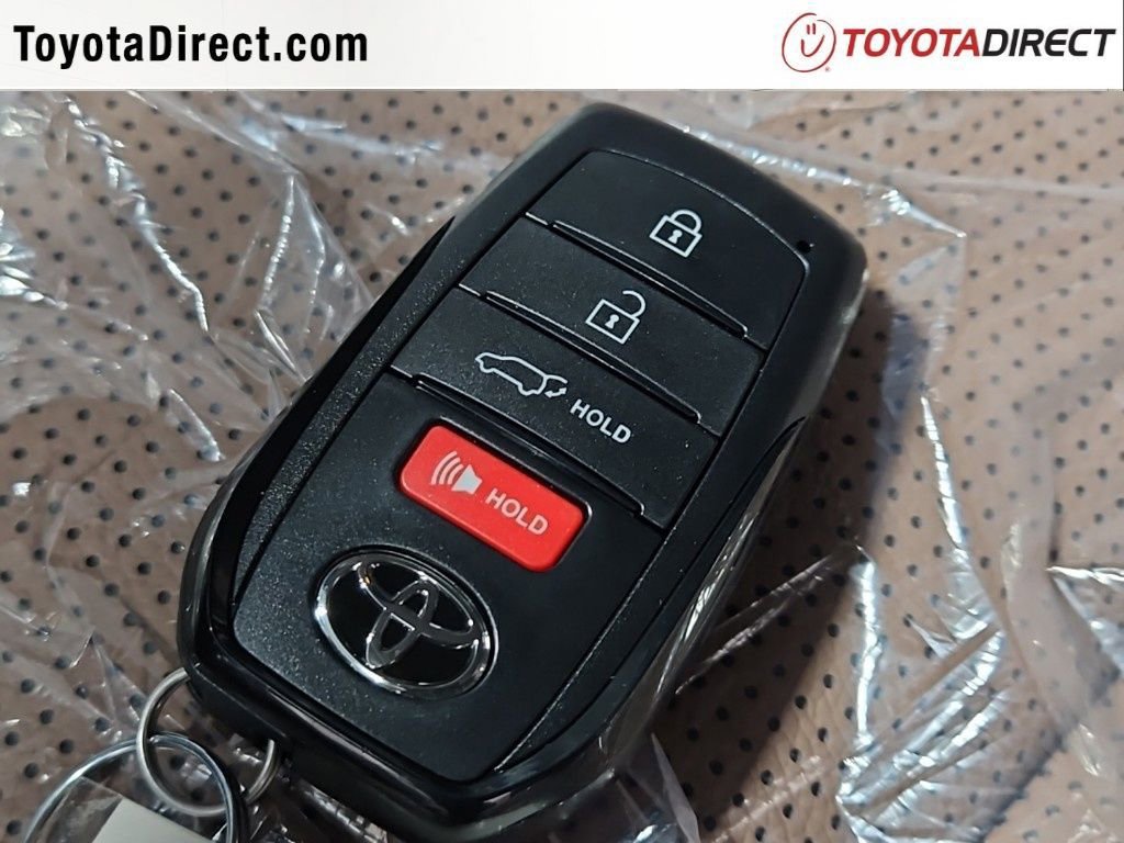 New 2026 Toyota Grand Highlander Platinum image 35