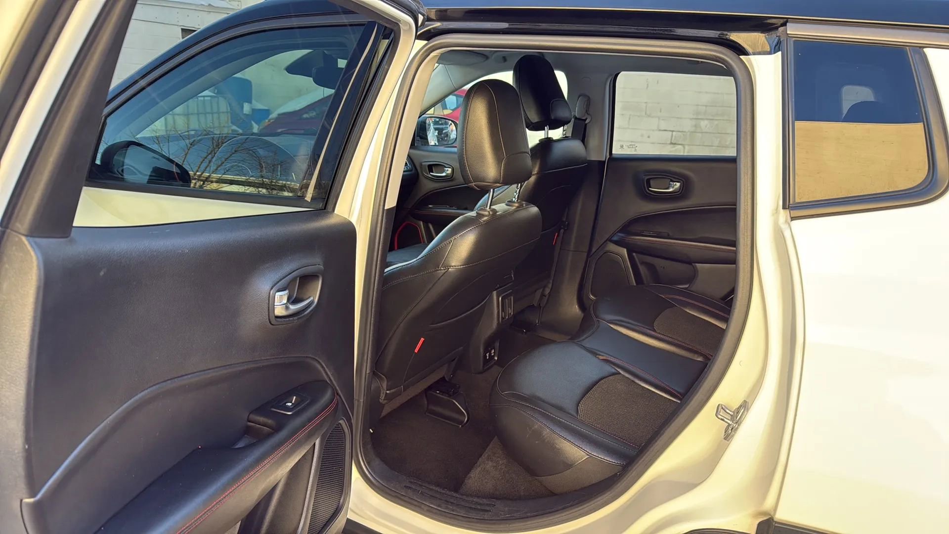 Used 2019 Jeep Compass Trailhawk image 28