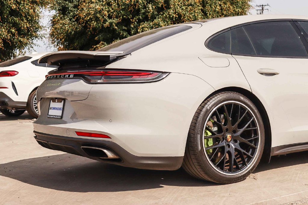 Used 2023 Porsche Panamera AWD/4WD image 10
