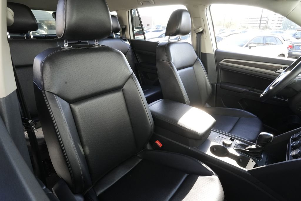 Used 2018 Volkswagen Atlas SE image 32