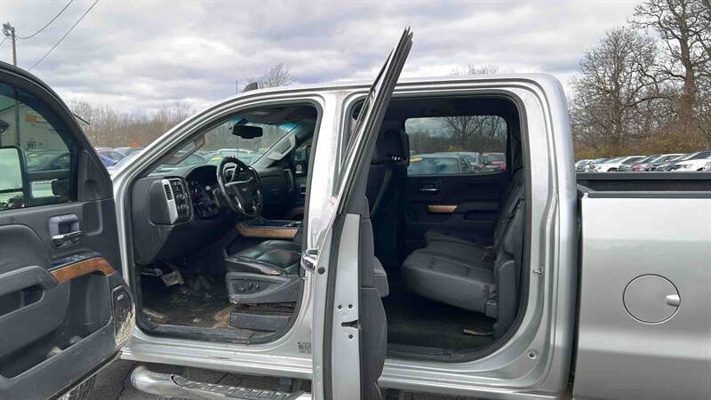 Used 2018 Chevrolet Silverado 3500 LTZ w/ Duramax Plus Package AWD/4WD image 16