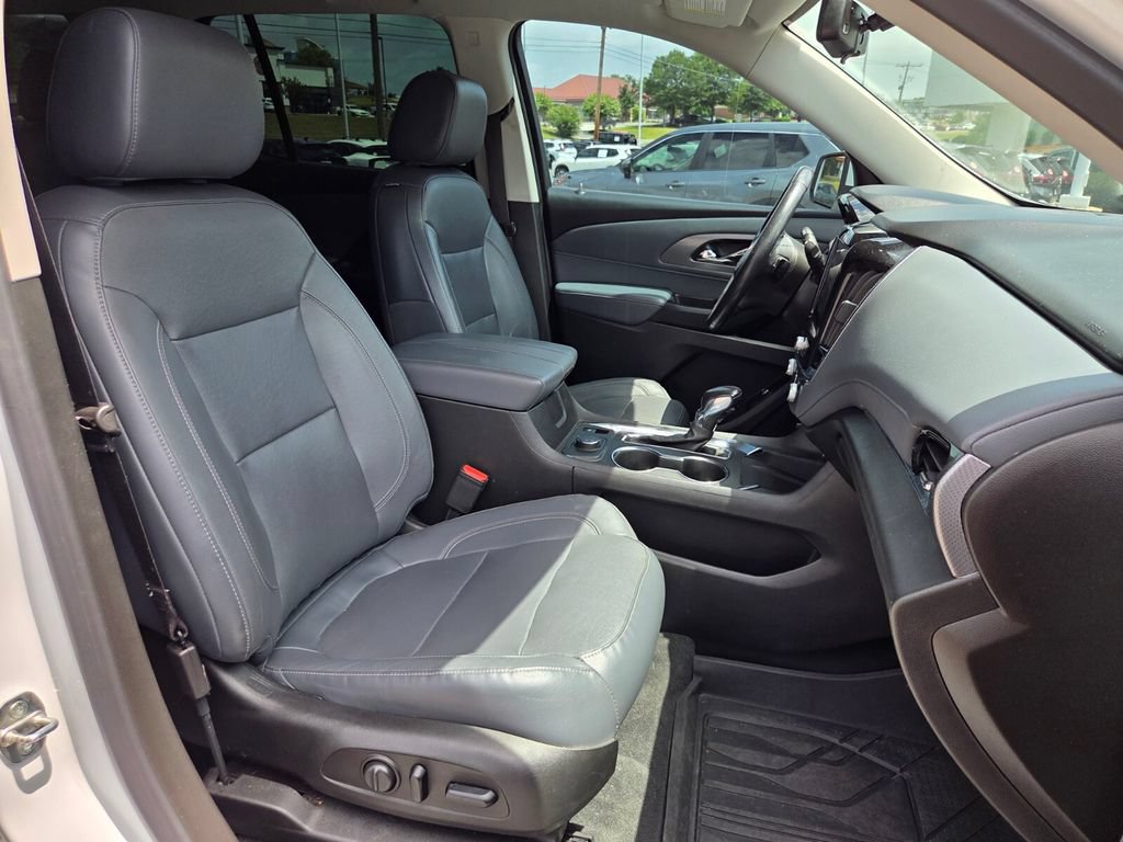 Used 2021 Chevrolet Traverse Premier w/ LPO, Floor Liner Package AWD/4WD image 21