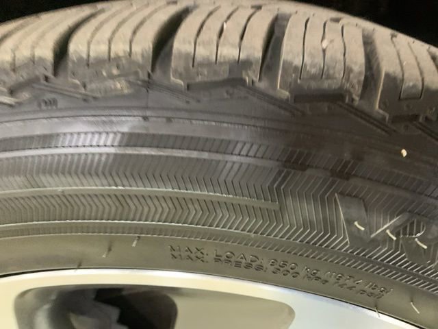 Used 2021 Lincoln Nautilus Reserve AWD/4WD image 32