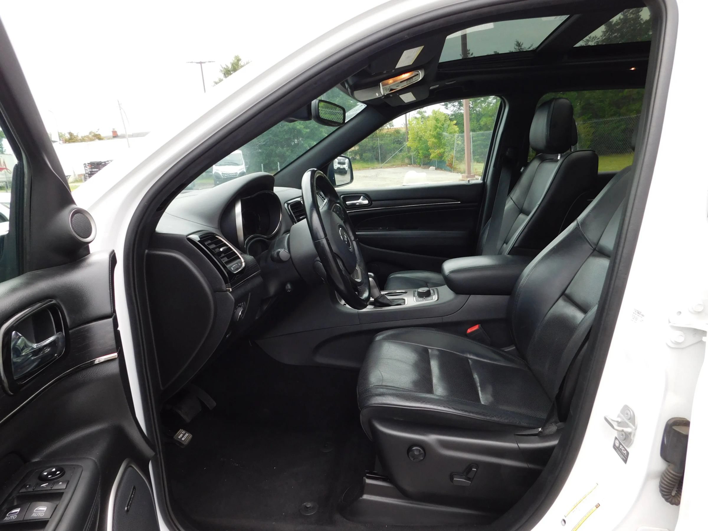 Used 2021 Jeep Grand Cherokee High Altitude AWD/4WD image 20