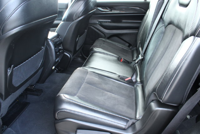 Used 2023 Jeep Grand Cherokee L Laredo RWD image 36