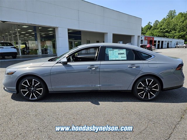 New 2025 Honda Accord Touring image 4