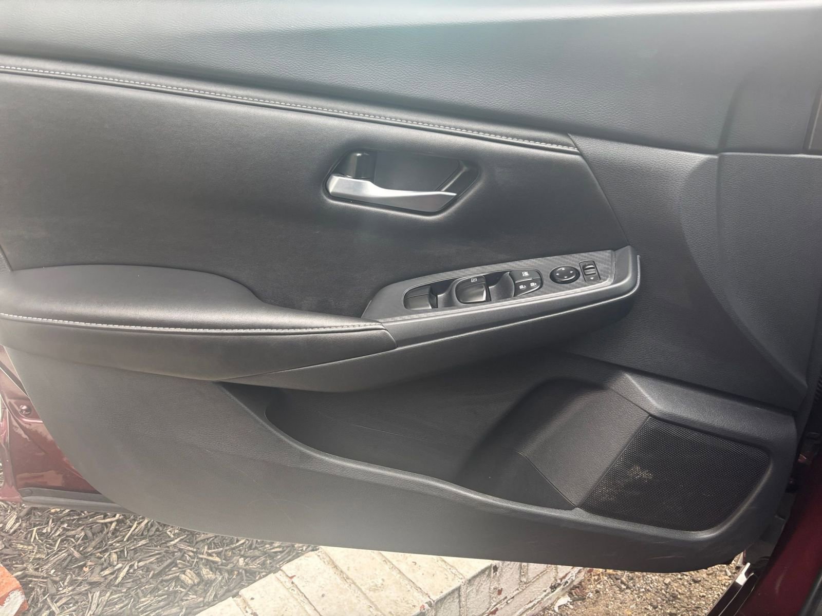 Used 2025 Nissan Sentra SV FWD image 18